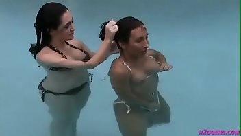 Underwater Masturbation 