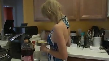 Blonde Blowjob Handjob Mom 