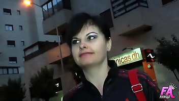 Short Hair Cumshot European MILF Blowjob 