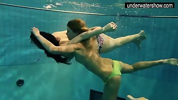 Underwater European Hungarian Pool Public 