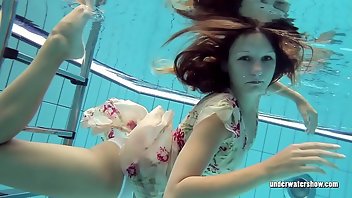 Underwater Teen Babe Bikini Amateur 